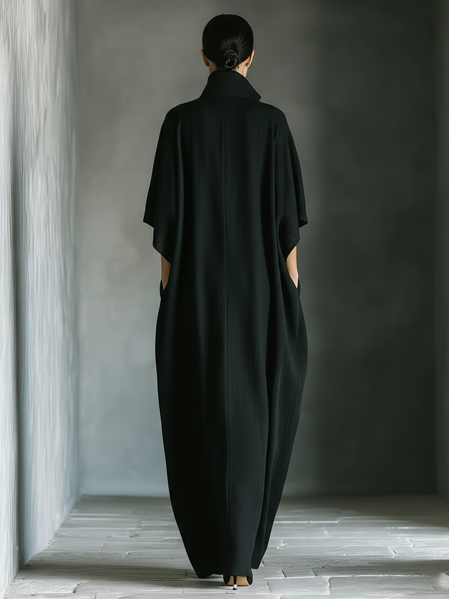 Catalina | Bata maxi negra de mangas kimono