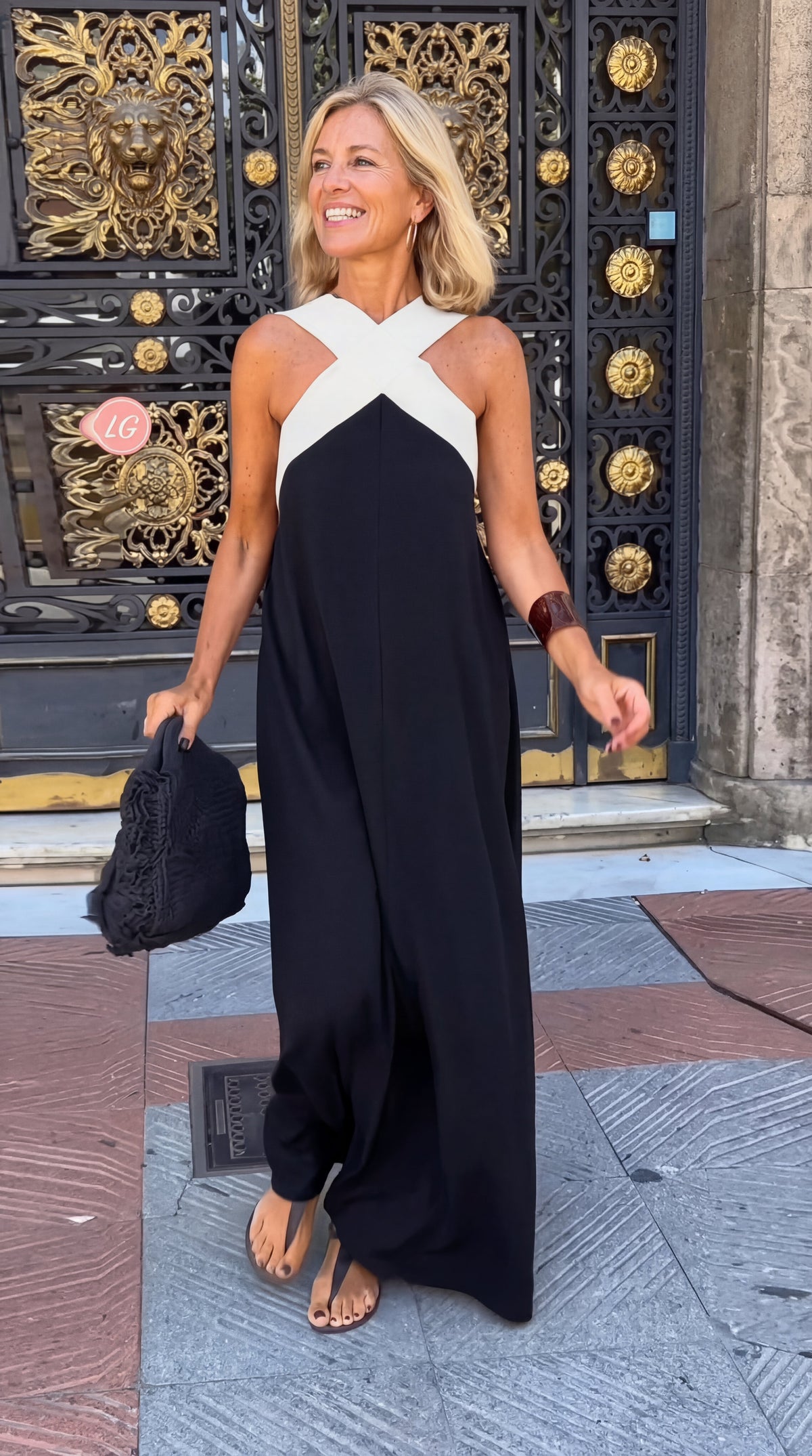 Renata | Vestido elegante de corte envolvente