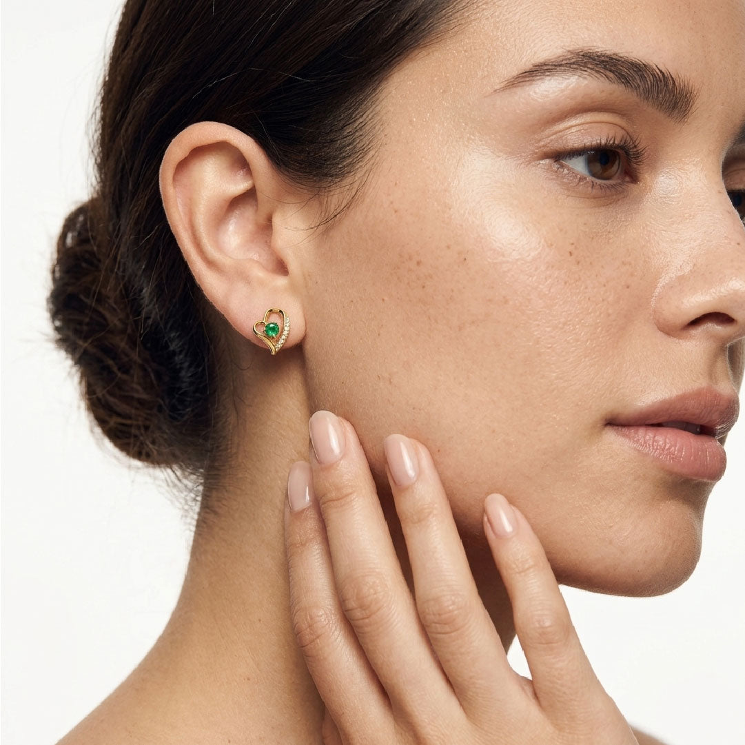 Aretes Nina Esmeralda: Esmeraldas Radiantes en un Diseño Elegante
