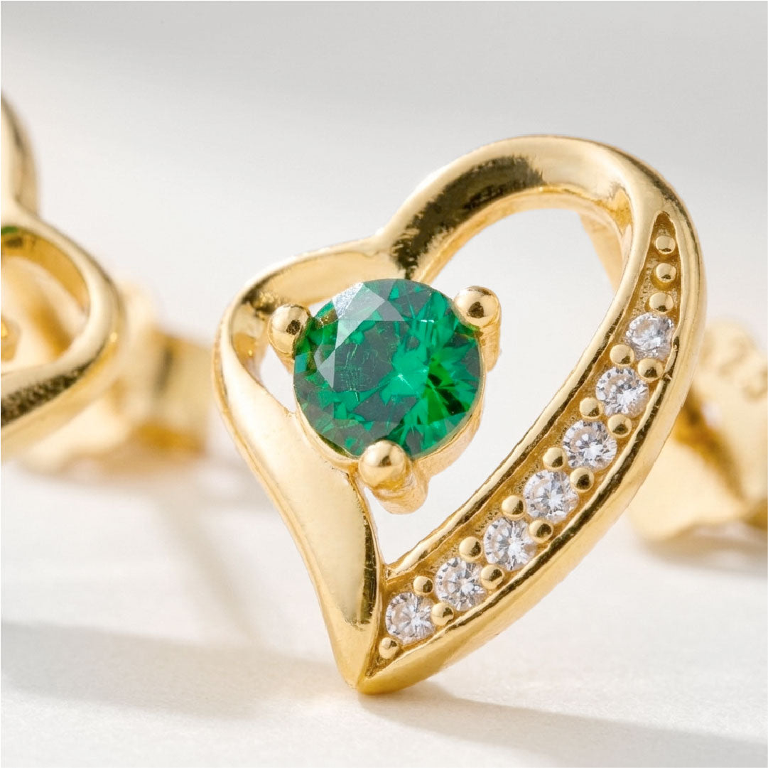Aretes Nina Esmeralda: Esmeraldas Radiantes en un Diseño Elegante